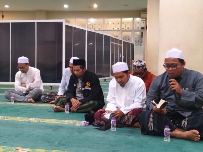 95a565ef-fd2d-43b5-8692-65302bc654fa